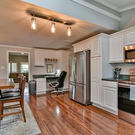 South Asheville Home With Hot Tub Just 11 Miles To Downtown 外观 照片