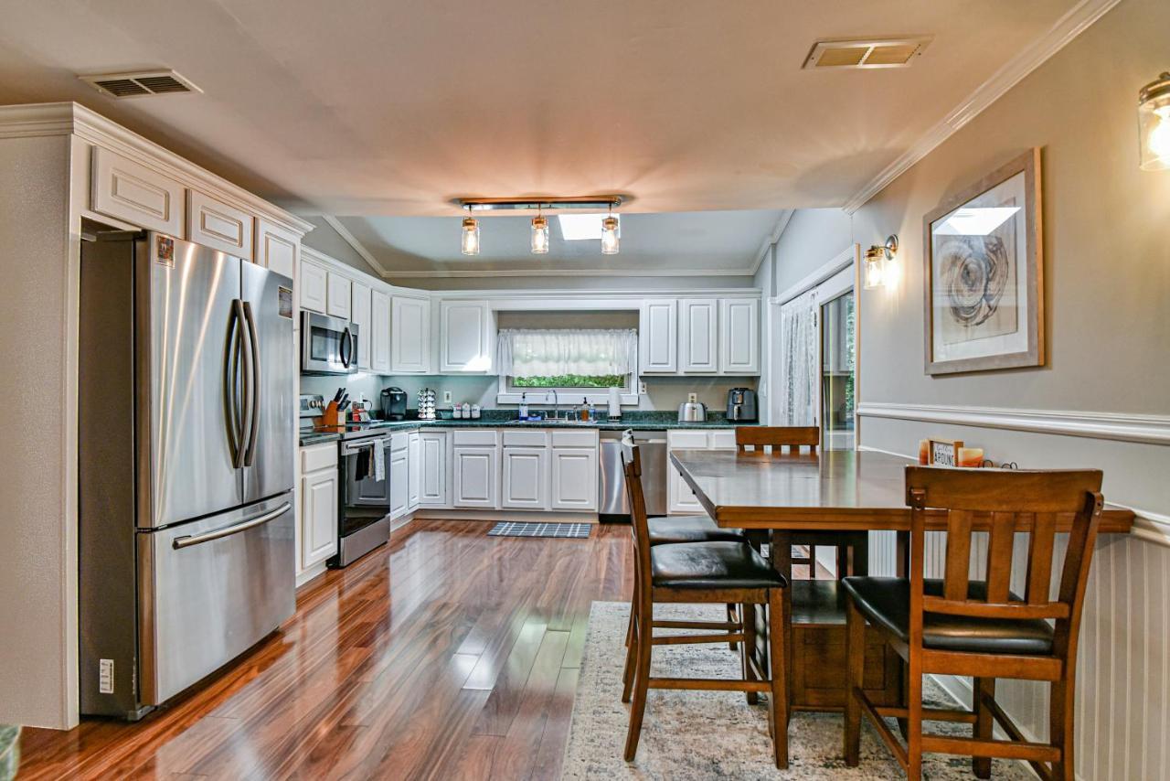 South Asheville Home With Hot Tub Just 11 Miles To Downtown 外观 照片