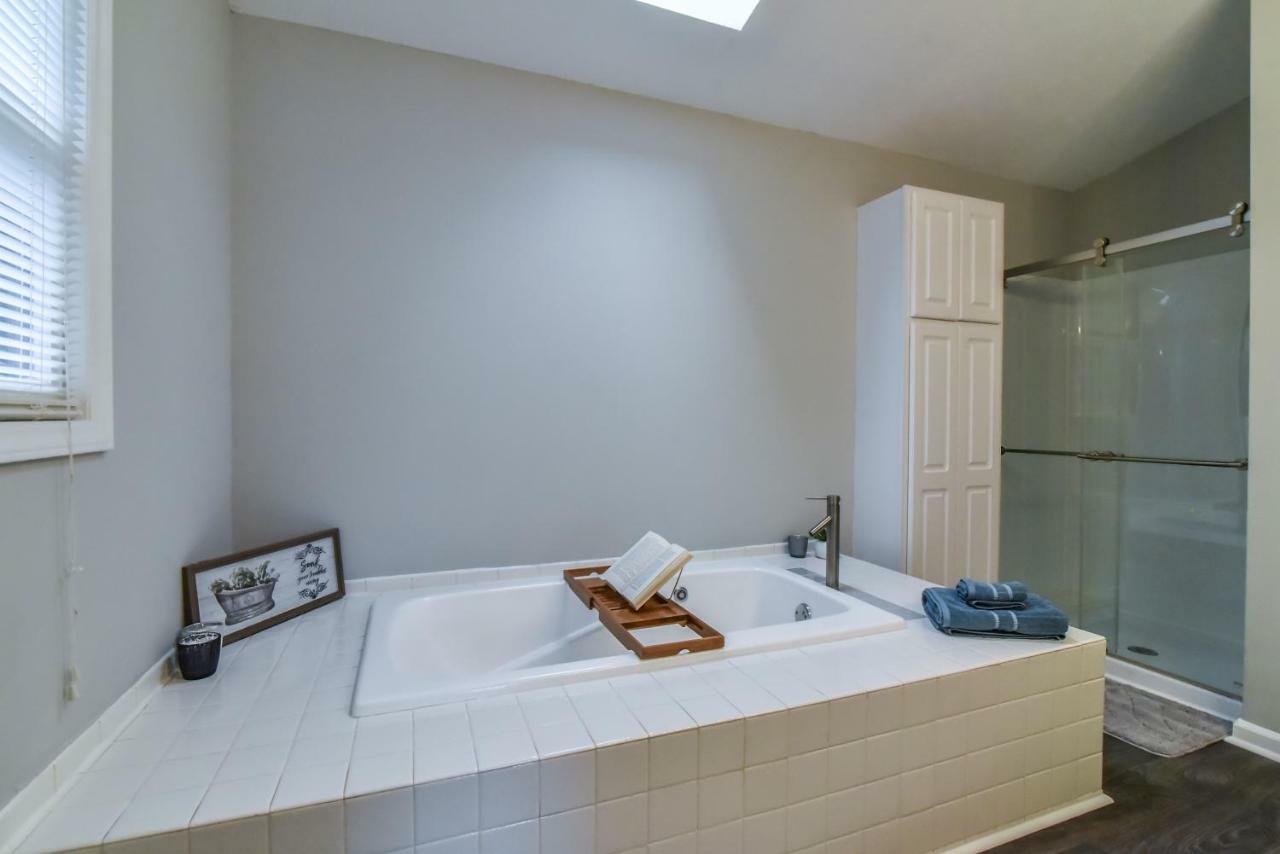 South Asheville Home With Hot Tub Just 11 Miles To Downtown 外观 照片